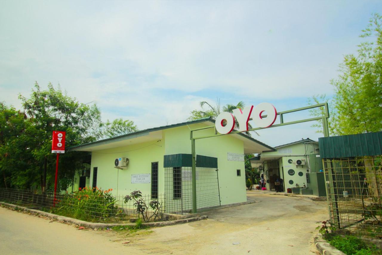 Oyo 1596 Taman Homestay Syariah دماي المظهر الخارجي الصورة